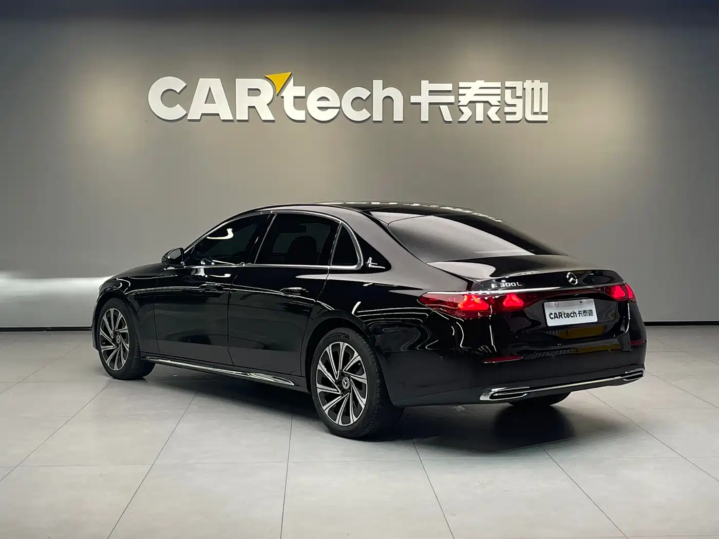 Mercedes-Benz E-Class 2024 Model E 300 L Luxury фото 6