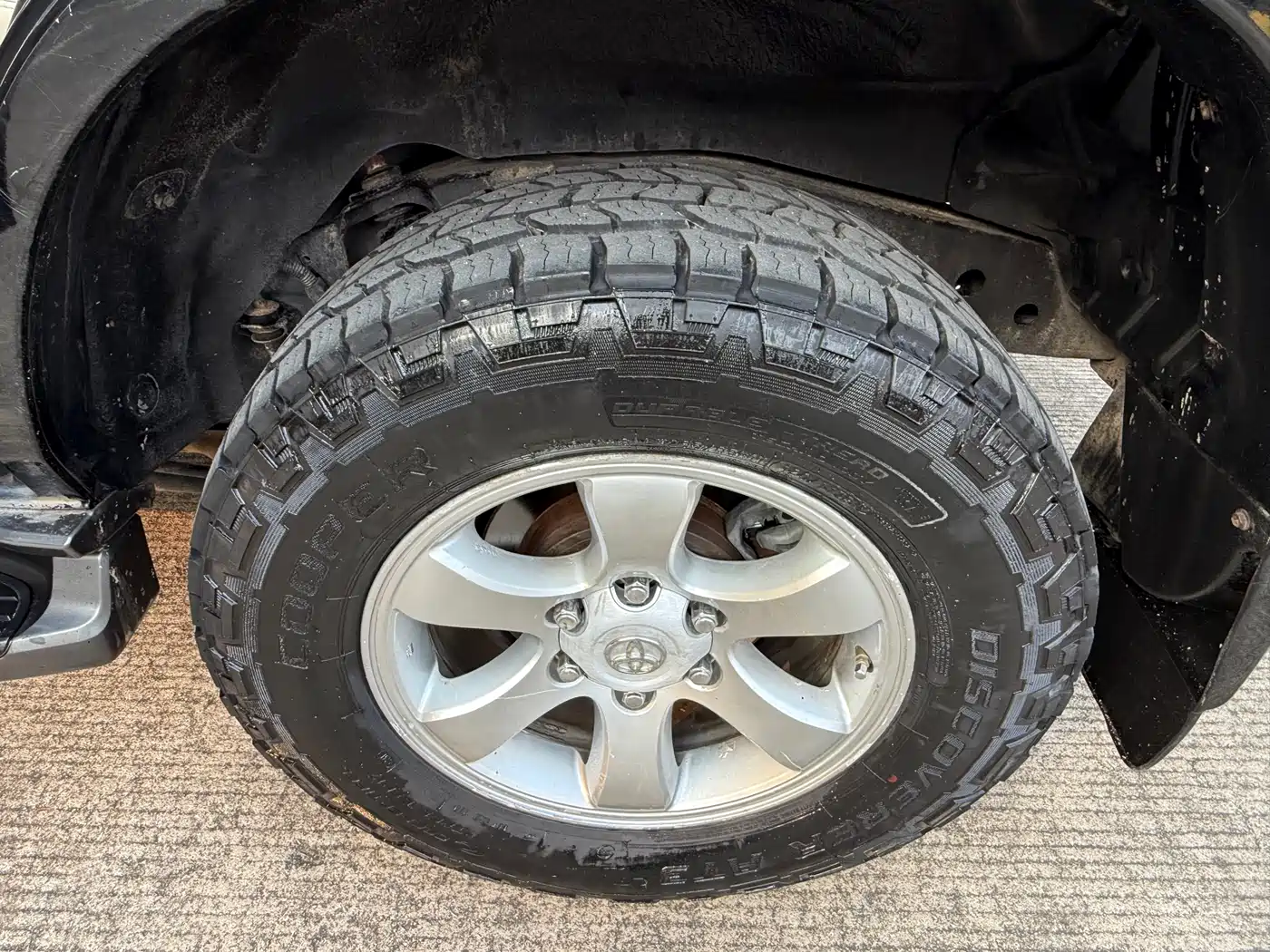 Toyota Prado (Import) 2004 VX 4.0 фото 23