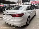 Фото 4 - Ford Taurus