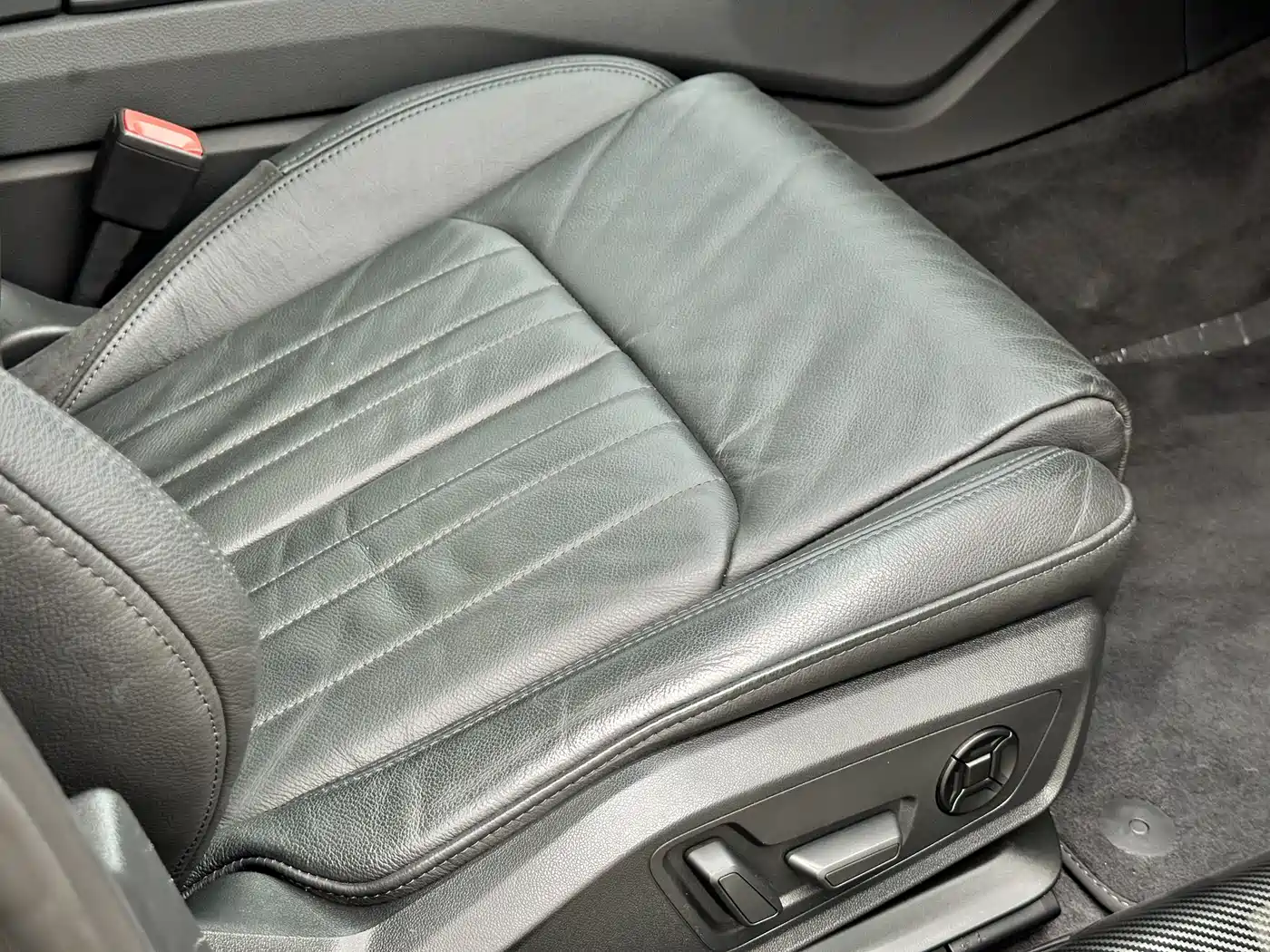 Audi A6L 2019 40 TFSI Luxury Elegance фото 17