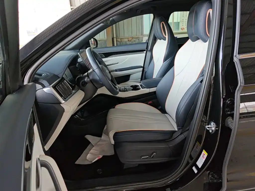 BYD Song PLUS PHEV 2023 Champion Edition EV 520KM Luxury фото 15
