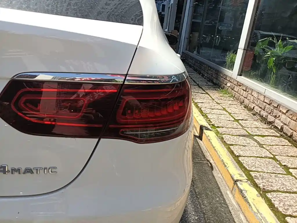Фото 8 - Mercedes-Benz GLC Coupe