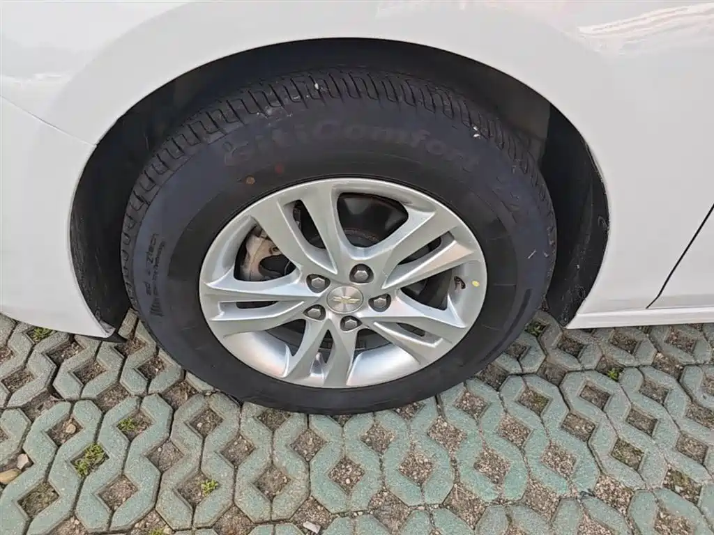 Chevrolet Cavalier 2019 320 Automatic Joy Edition фото 23