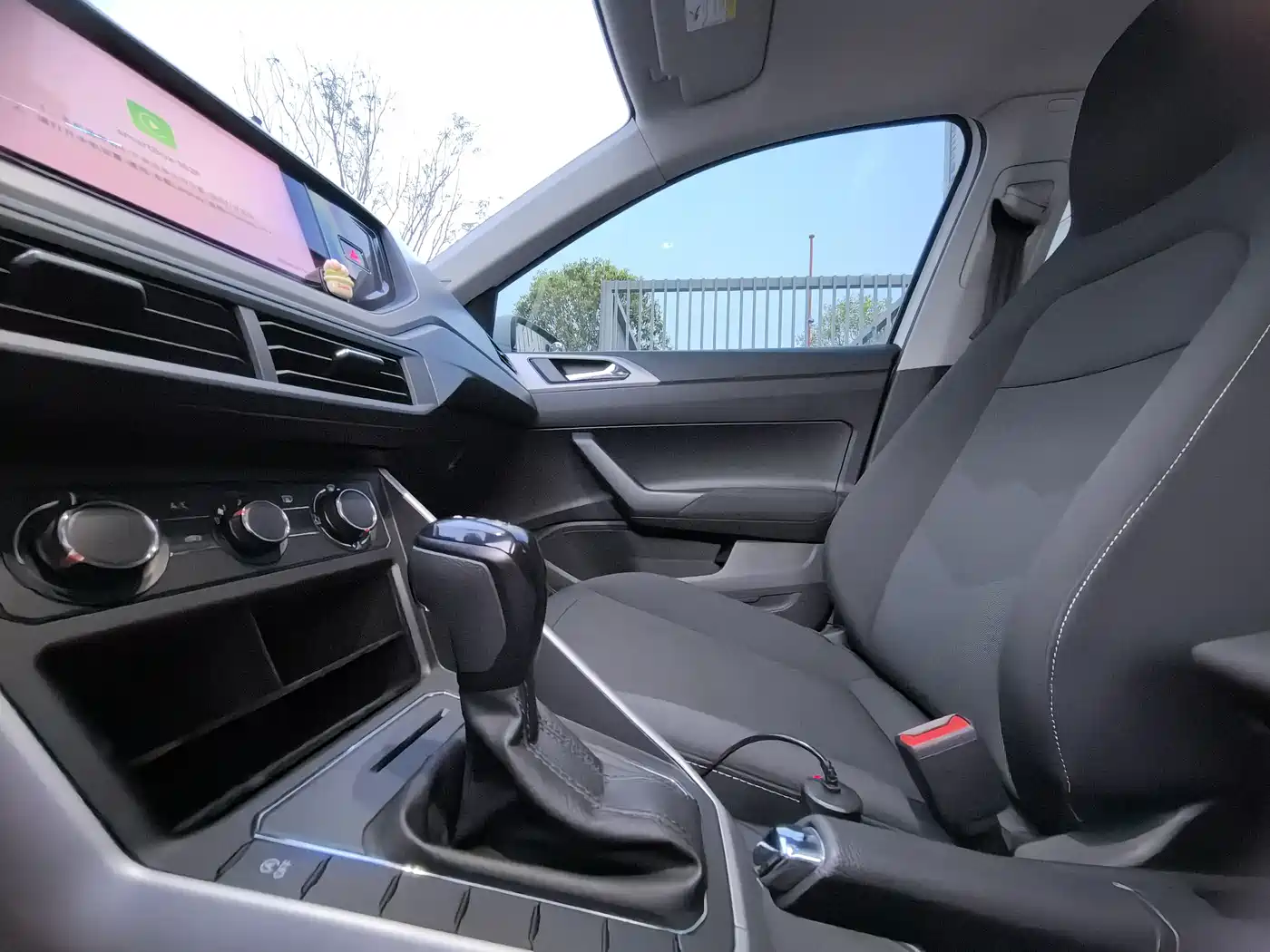 Volkswagen Polo 2021 Plus 1.5L Automatic Panorama Enjoyment Edition фото 12
