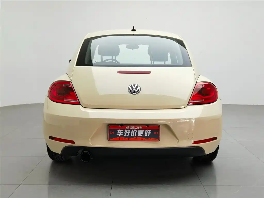 Volkswagen Beetle 2014 1.4TSI Fashion Edition фото 3