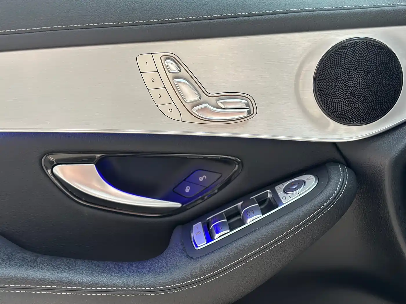Mercedes-Benz GLC Coupe 2020 GLC 260 4MATIC Coupe SUV фото 10