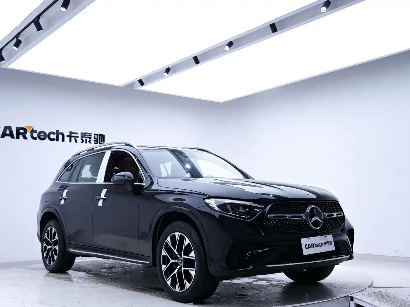 Mercedes-Benz GLC 2023 Facelift GLC 260 L 4MATIC Luxury 7-Seater фото 7