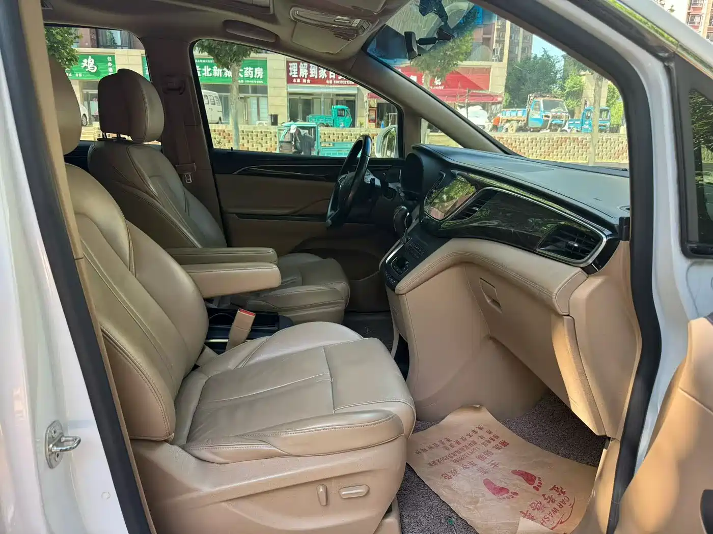 Buick GL8 2018 ES 28T Premium Type China VI фото 4