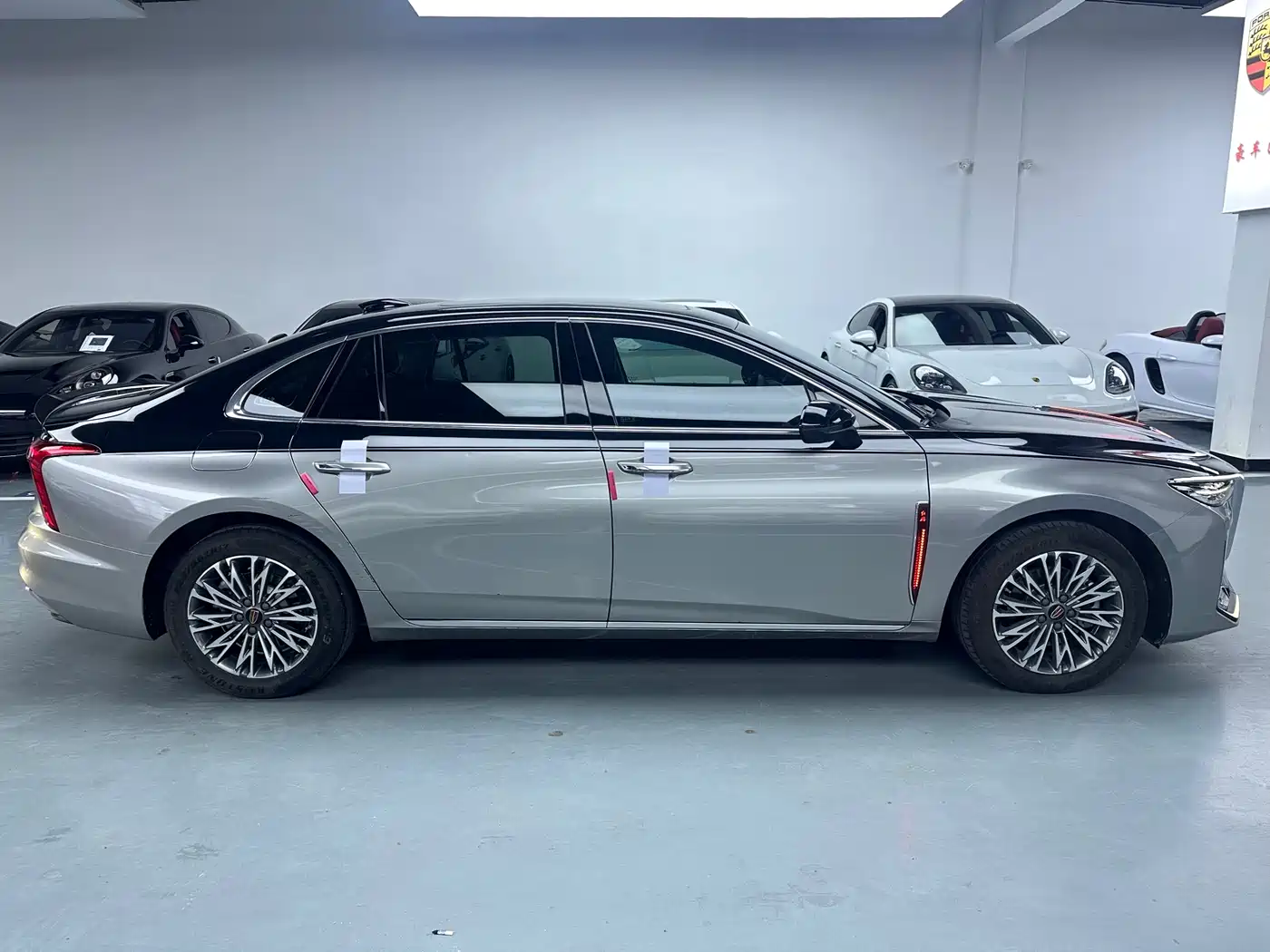 Hongqi H5 2023 1.5T DCT Smart Connect Flag Rhythm фото 5