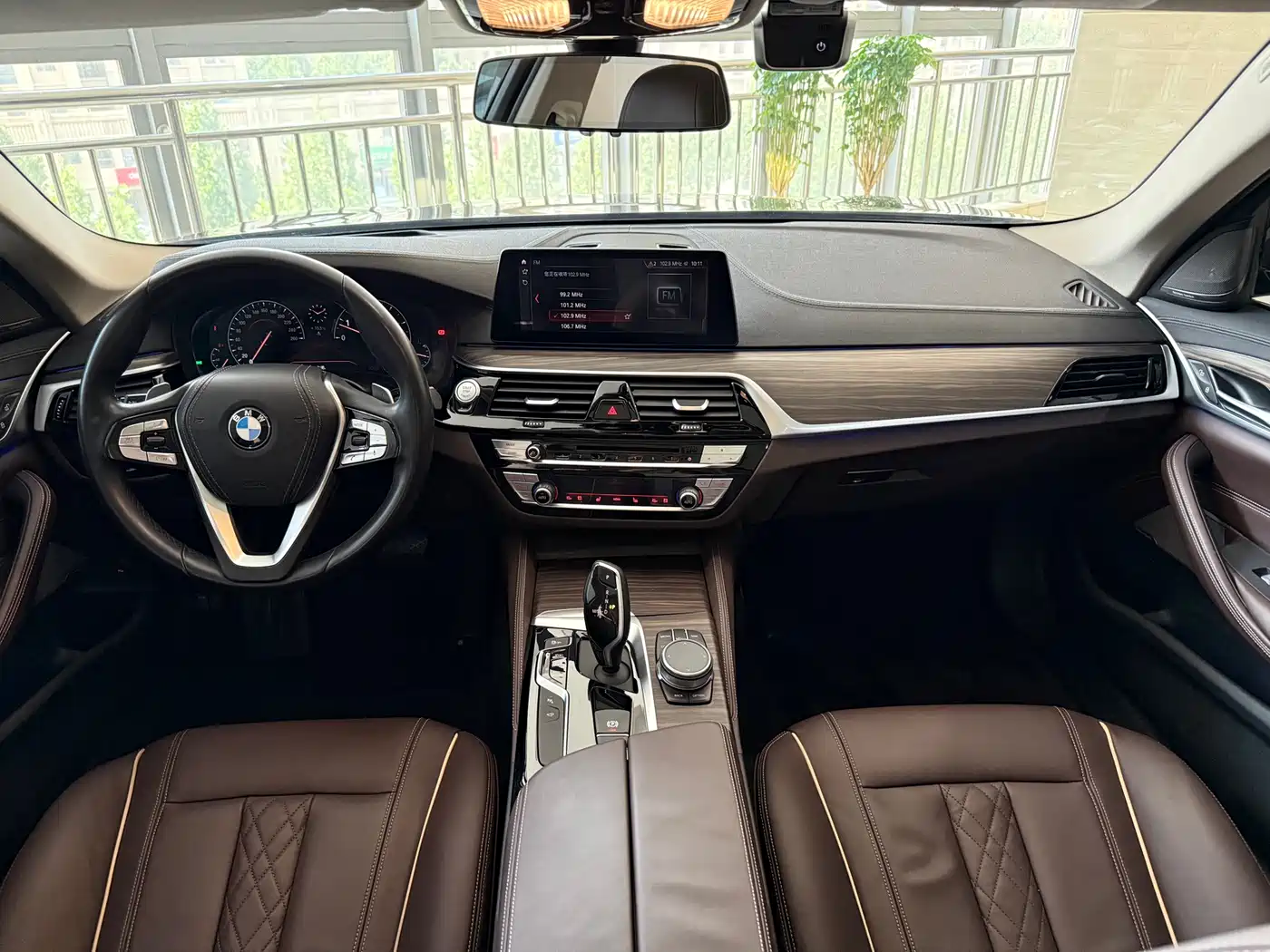 BMW 5 Series 2019 530Li Premium Luxury Package фото 6