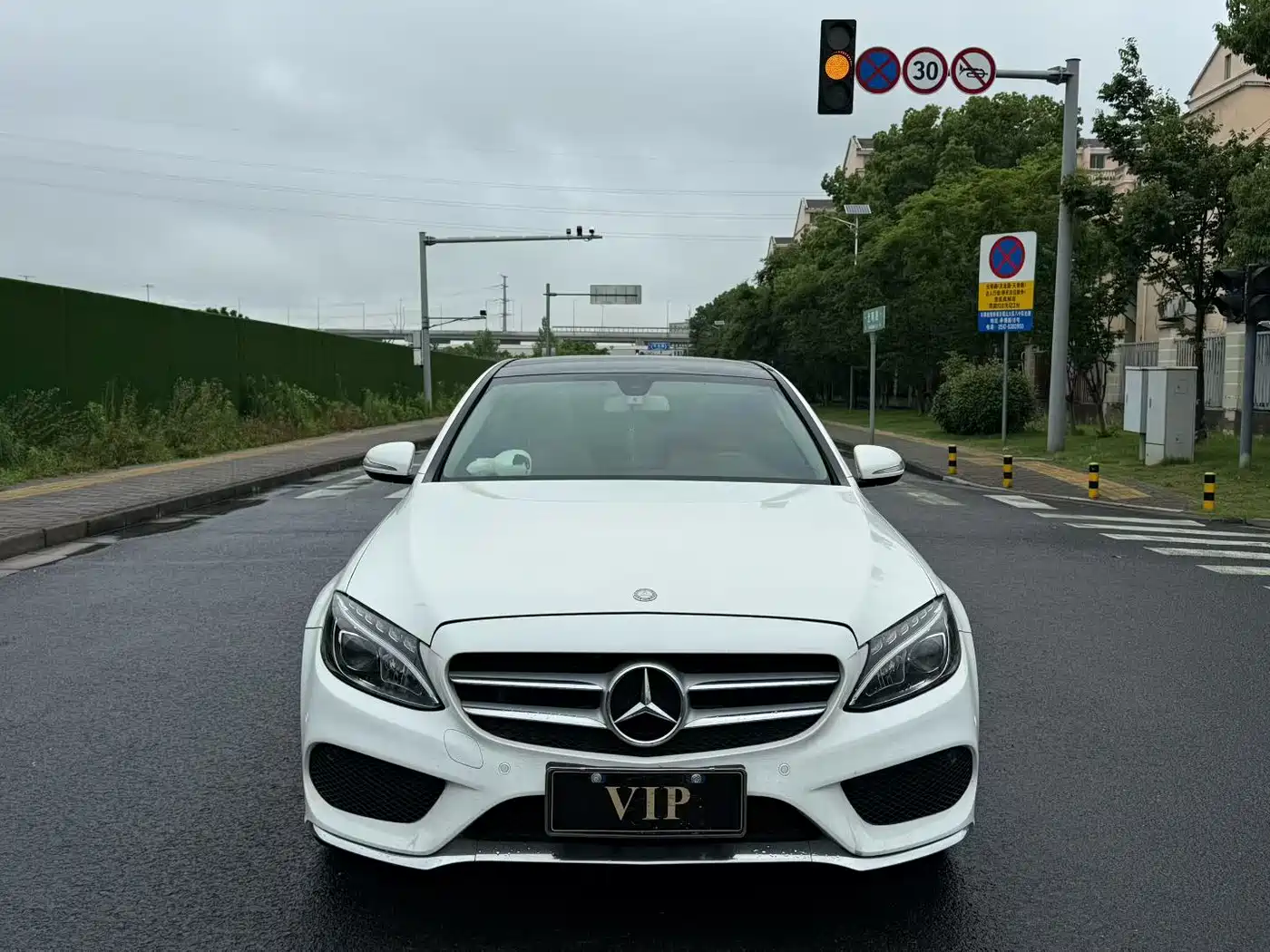 Mercedes-Benz C-Class 2016 C 200 L Sport фото 2