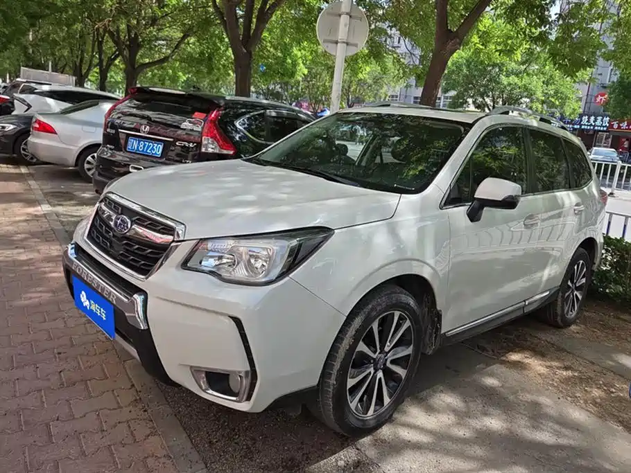 Subaru Forester 2016 2.0i Fashion Navigation Edition