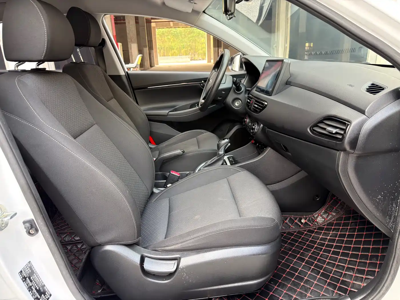 Hyundai Elantra 2018 1.6L Automatic Pleasing Edition GL China VI фото 10