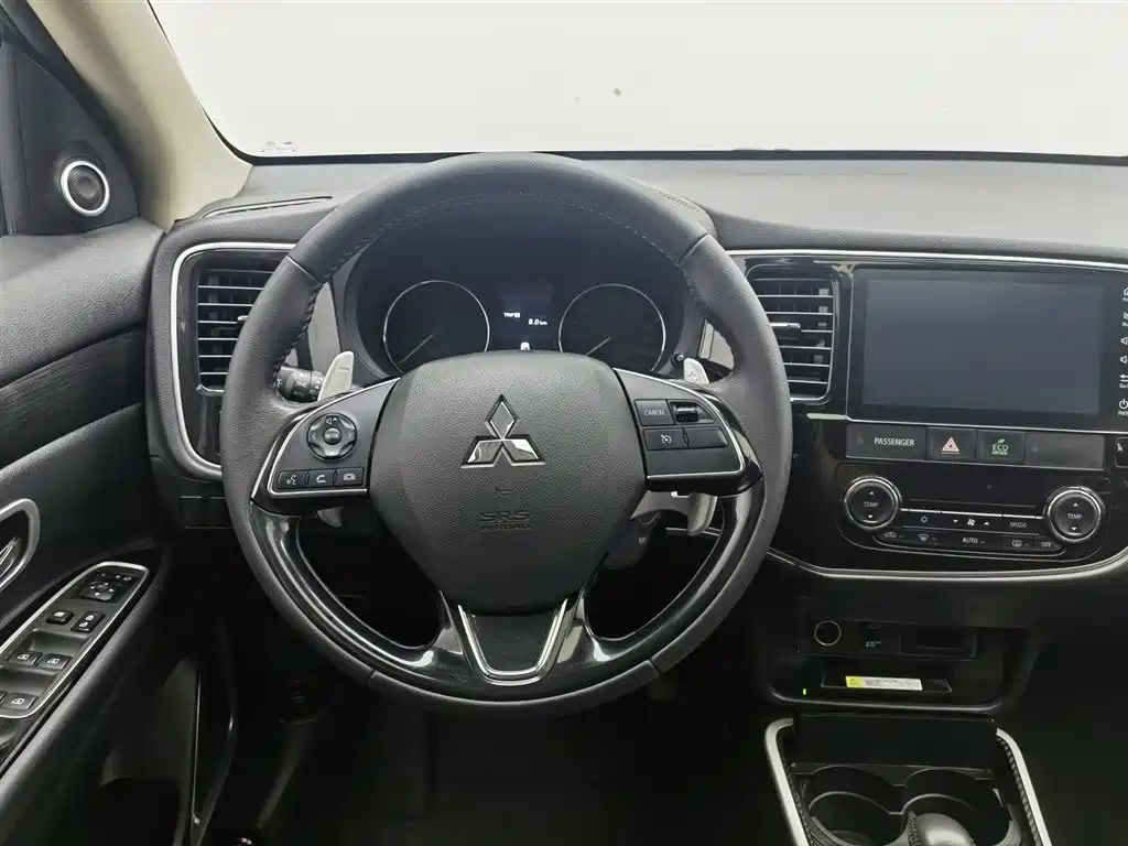 Mitsubishi Outlander 2019 2.4L 4WD Deluxe Edition 5-Seater China VI фото 11