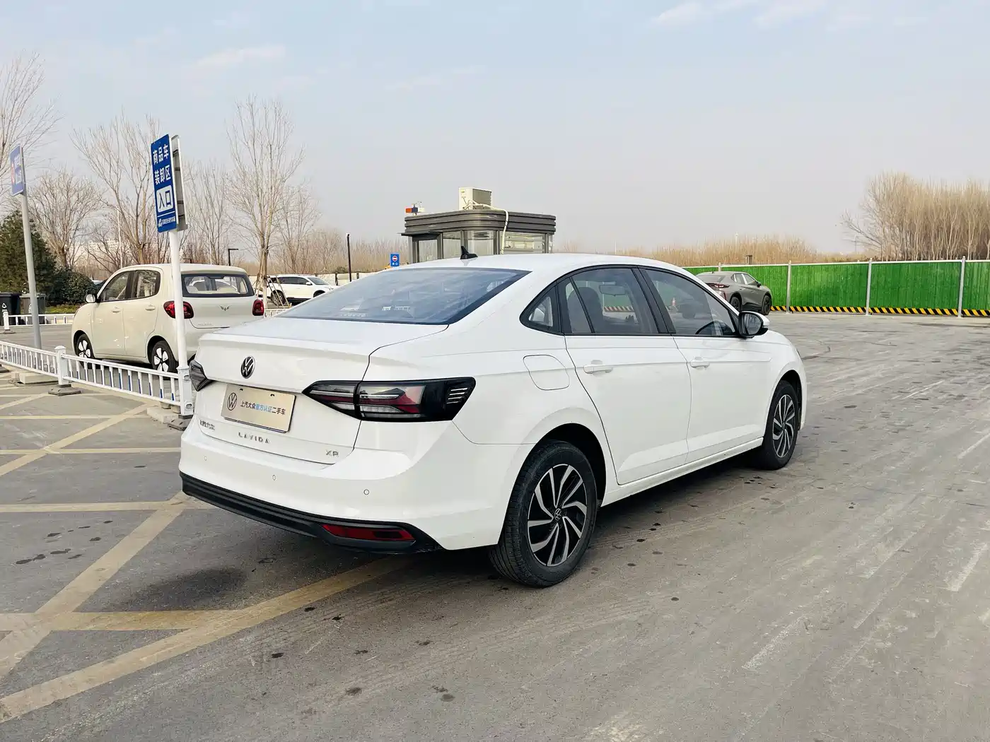 Volkswagen Lavida 2023 Xinrui 1.5L Auto Xinyi Edition фото 9