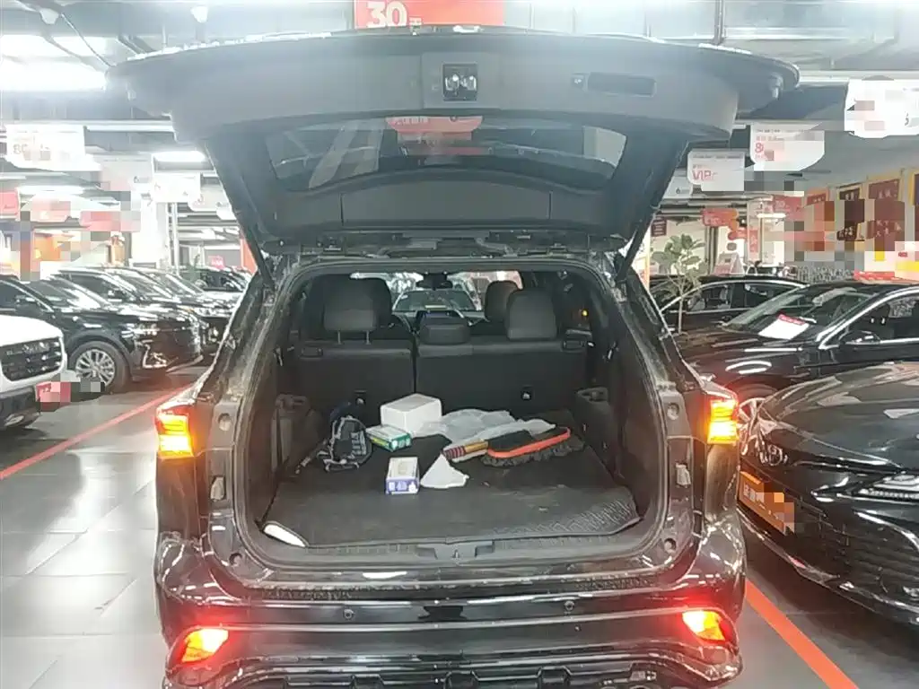 Toyota Crown Kluger 2021 2.5L HEV 4WD Luxury фото 19
