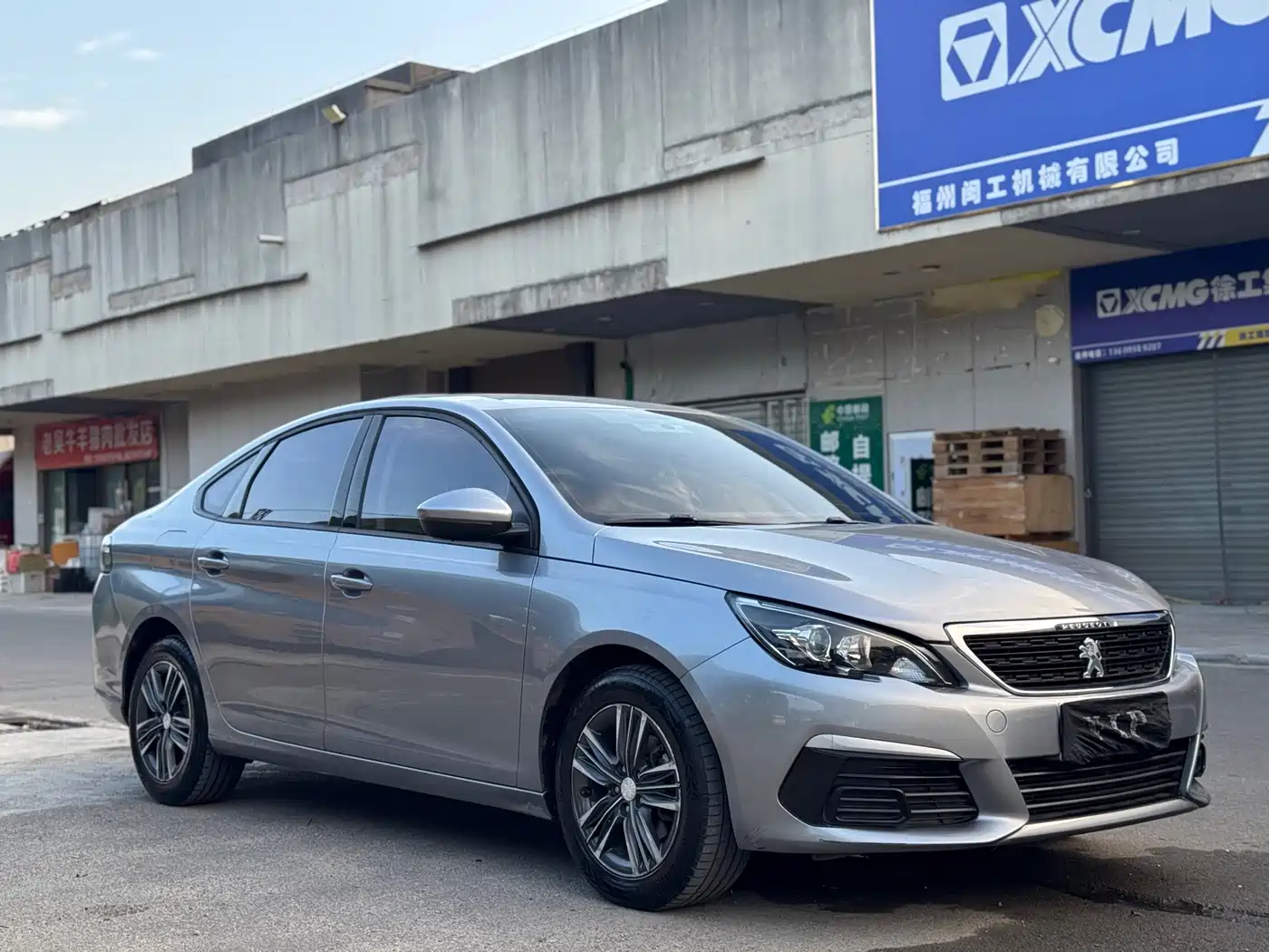 Фото 3 - Peugeot 308