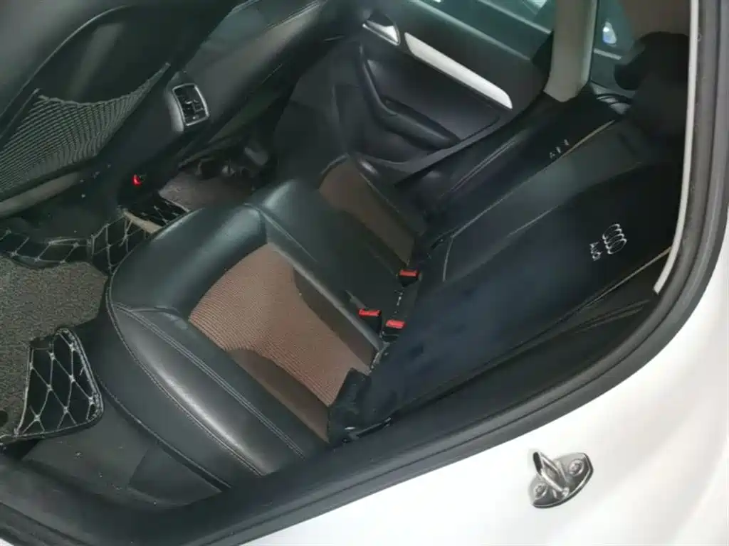 Audi Q3 2018 30th Anniversary Edition 30 TFSI Fashion фото 17