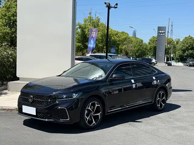 Volkswagen Passat 2024 280TSI Business Edition