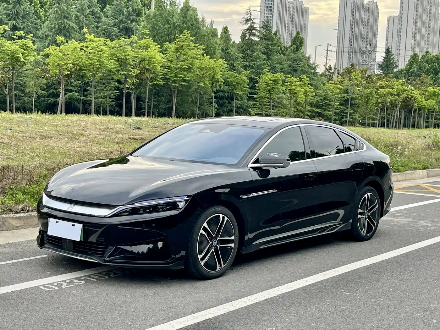 BYD Han 2023 EV Champion Edition 605KM FWD Premium