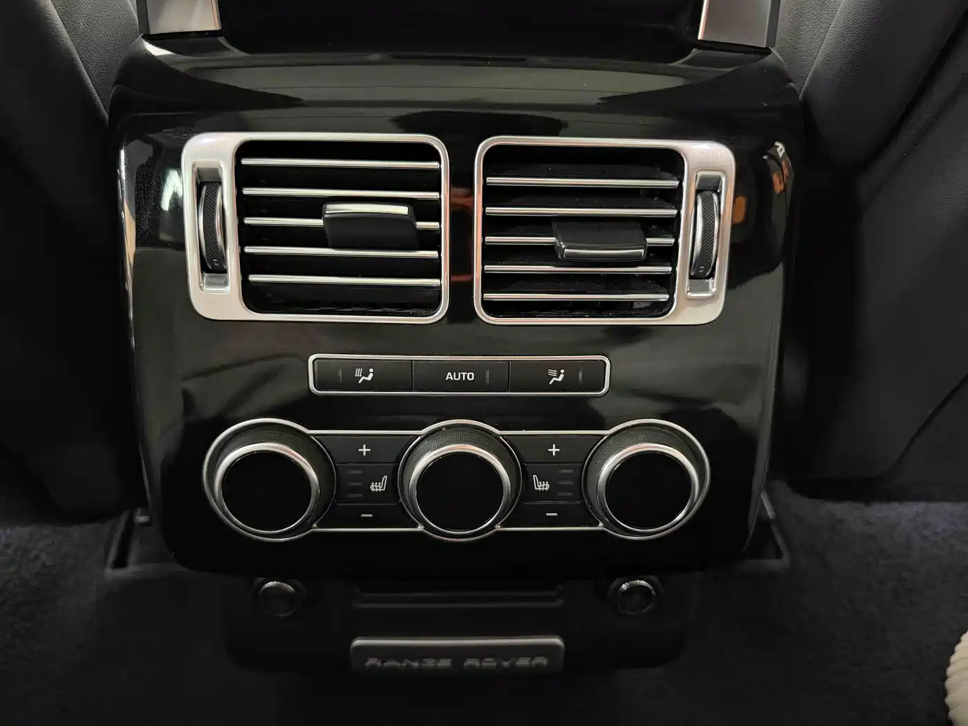 Land Rover Range Rover 2013 NA 5.0 V8 Vogue SE фото 19