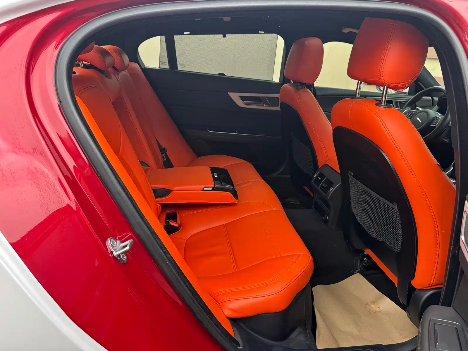 Фото 23 - Jaguar XEL