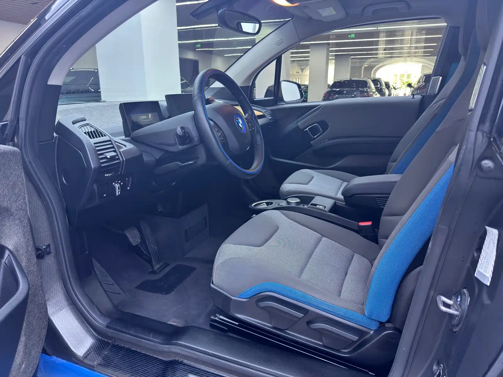 Фото 10 - BMW i3 (Import)