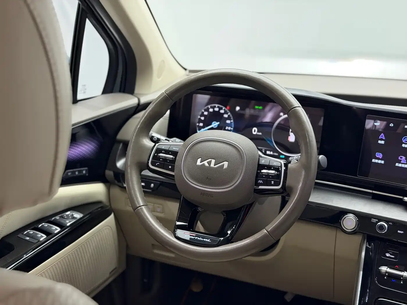 Kia Carnival 2021 2.0T Flagship Edition фото 21