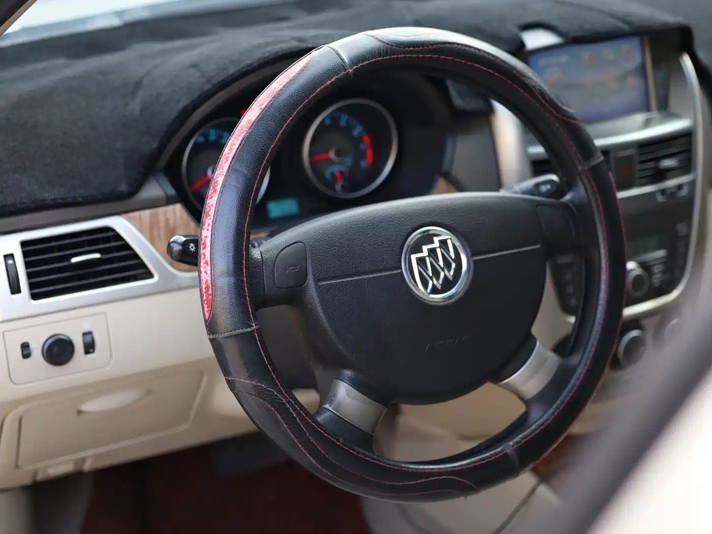 Buick Excelle 2015 1.5L Automatic Classic фото 15
