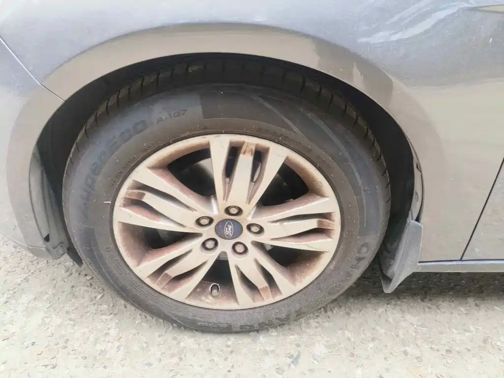 Фото 7 - Ford Focus