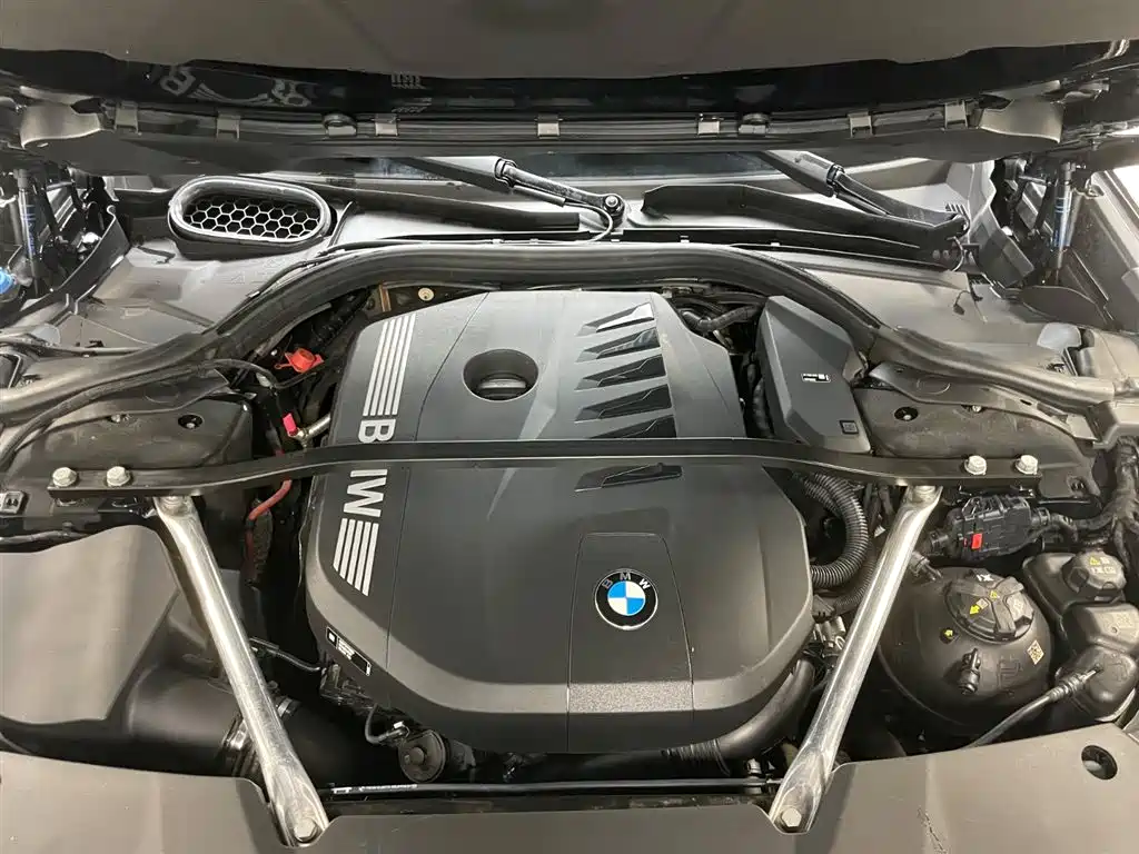 BMW 7-SERIES