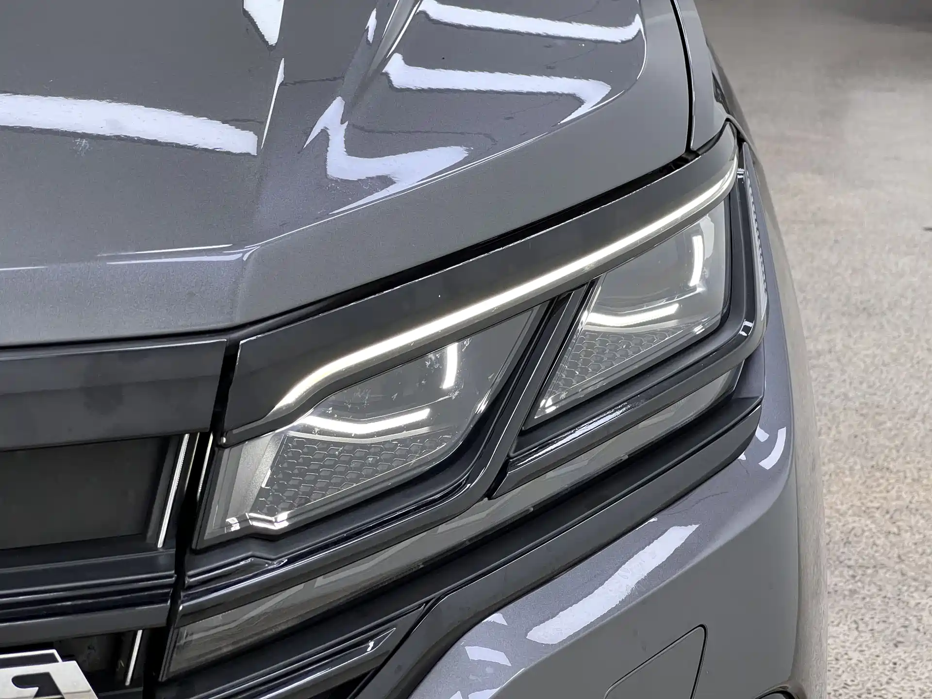Фото 9 - Volkswagen Touareg