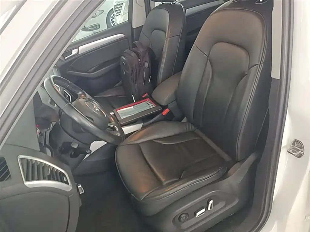 Audi Q5 2015 40 TFSI Technology фото 15
