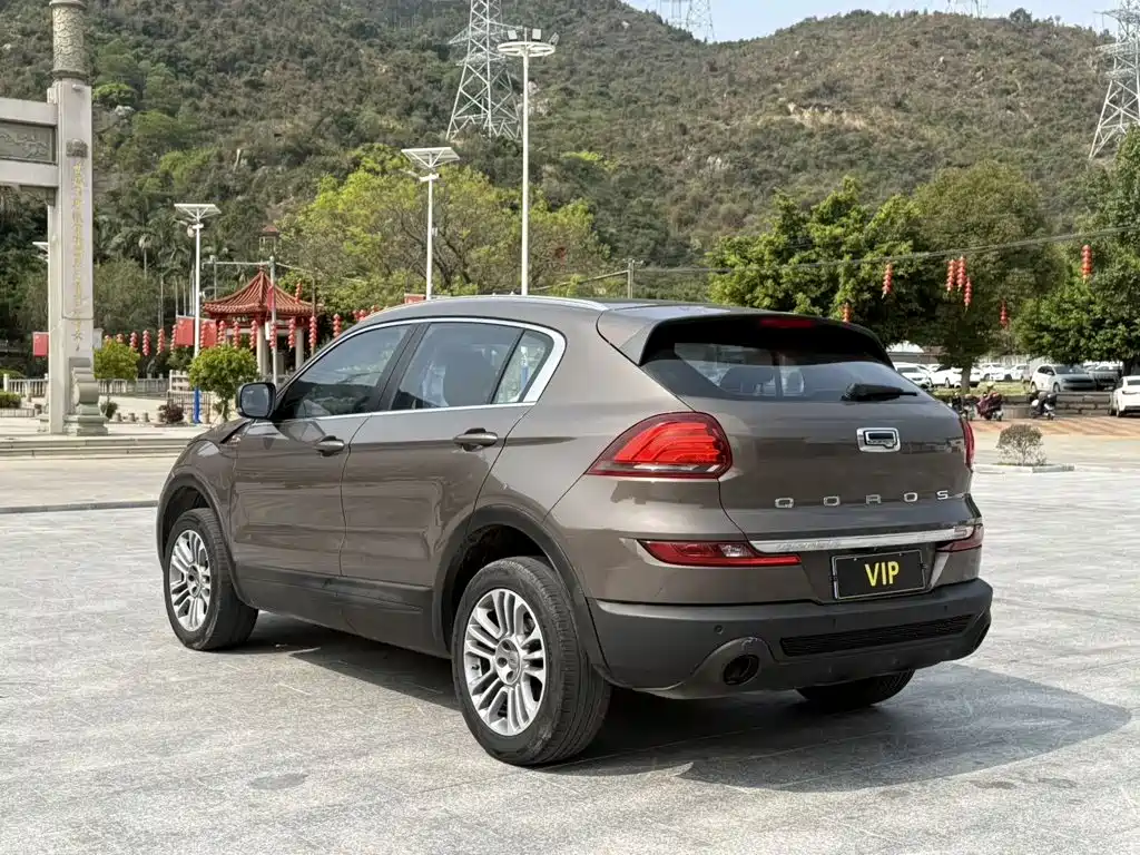 Фото 3 - Qoros 5