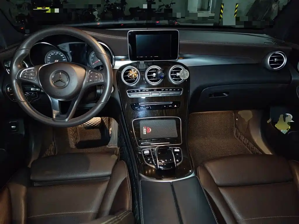 Mercedes-Benz GLC 2017 GLC 260 4MATIC Luxury фото 6