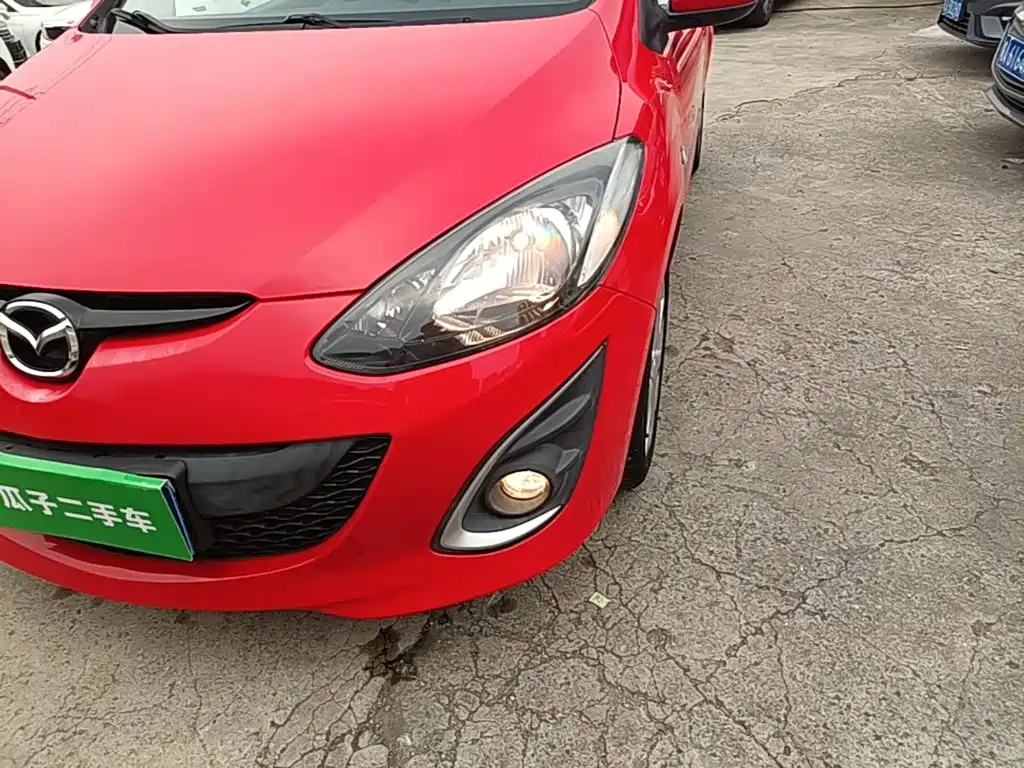 Mazda 2 2014 2012 Hatchback Dynamic 1.5L Automatic Value Edition