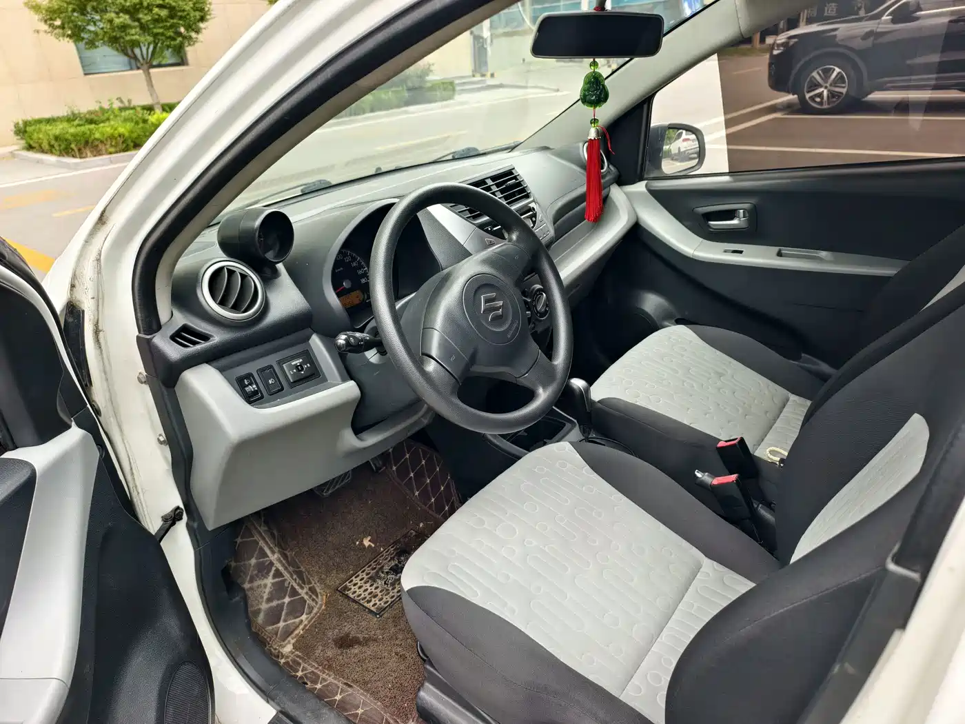 Suzuki Alto 2017 2013 1.0L Automatic Deluxe