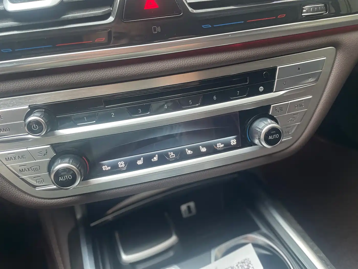 BMW 7 Series 2016 740Li Leading Edition фото 7
