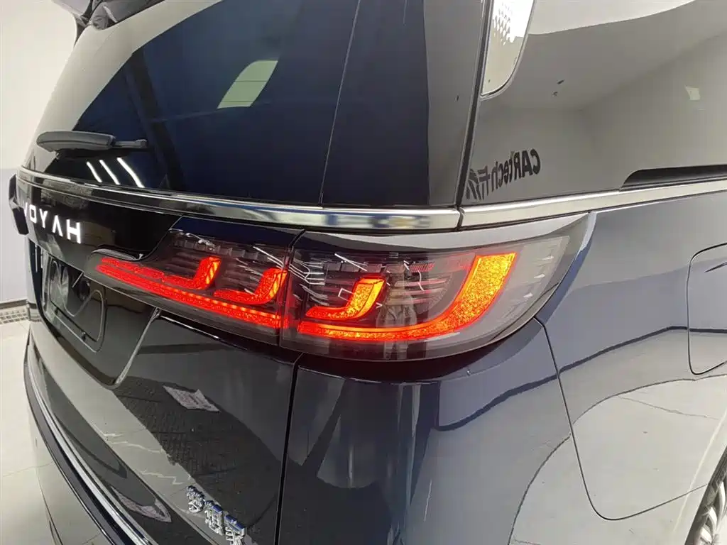 Voyah Auto Voyah Dreamer 2025 PHEV AWD Flagship Kunpeng Edition фото 10