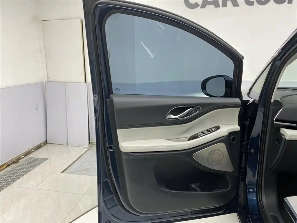 Voyah Auto Voyah Dreamer 2025 PHEV AWD Flagship Kunpeng Edition фото 16