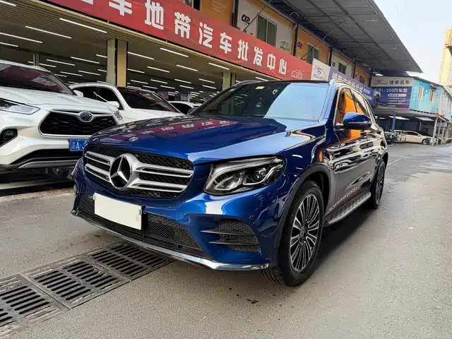 MERCEDES-BENZ GLC