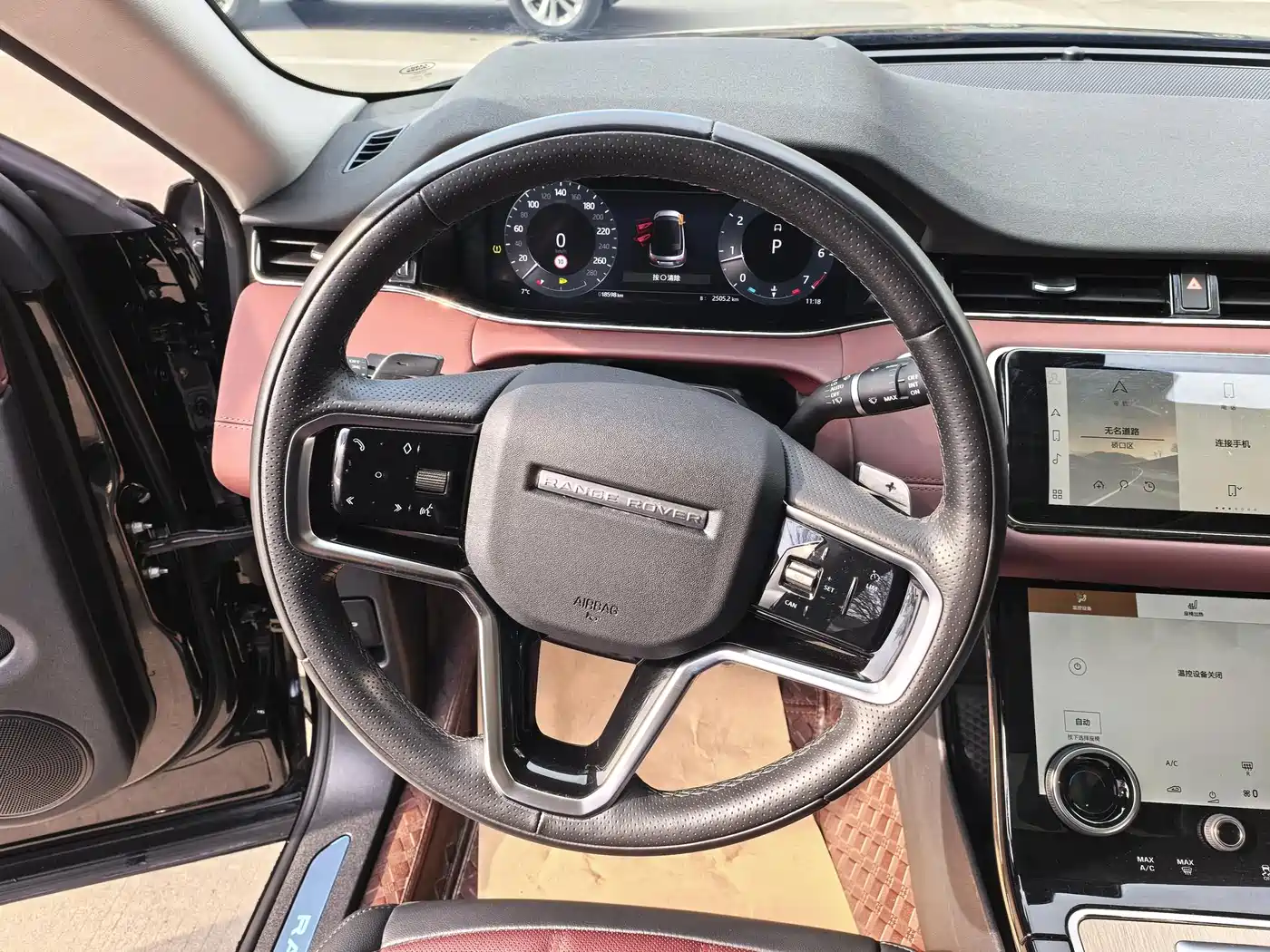 Land Rover Range Rover Evoque 2024 Range Rover Evoque L 249PS Light Master Edition фото 8