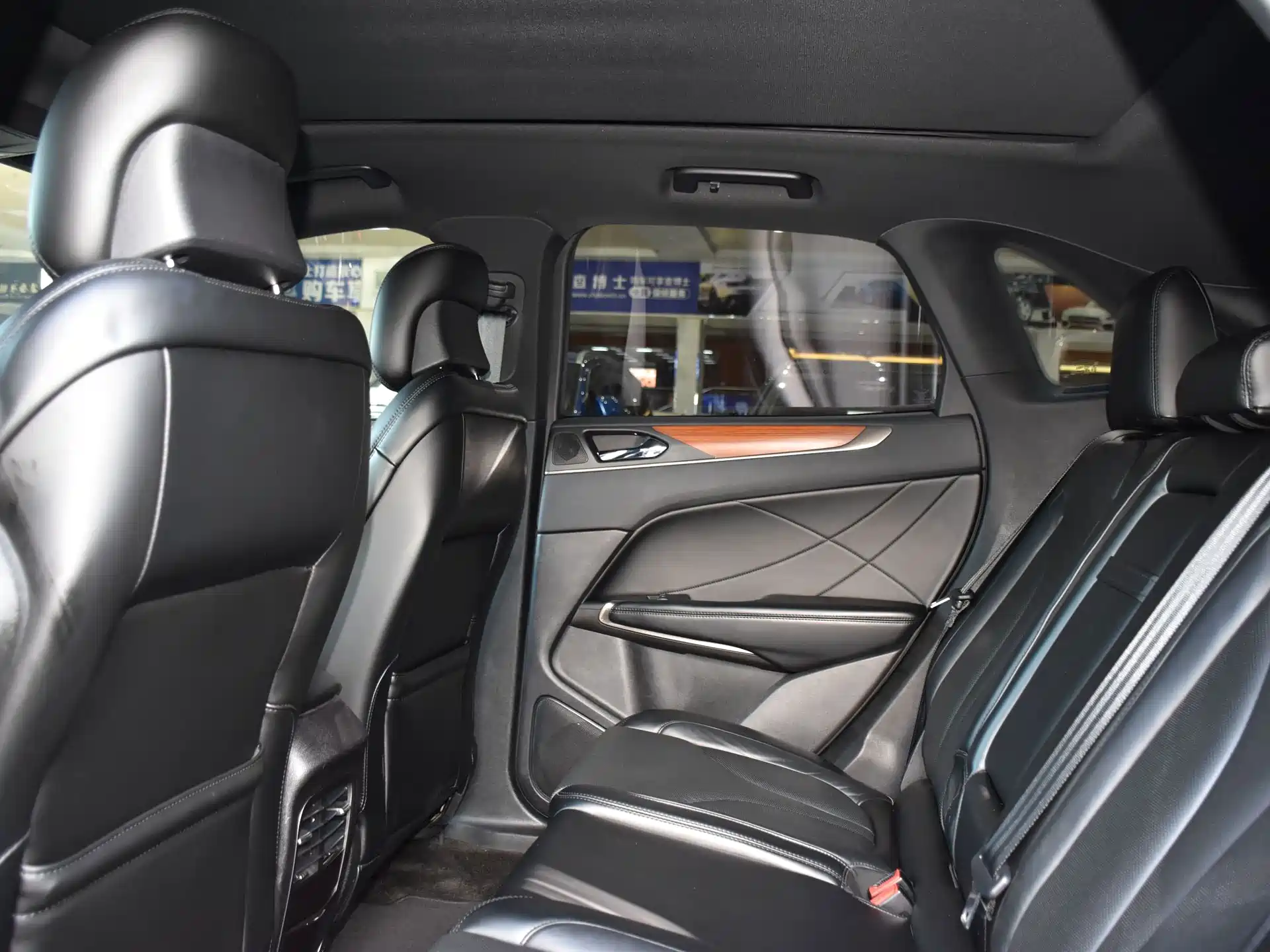 Photo 14 - Lincoln MKC