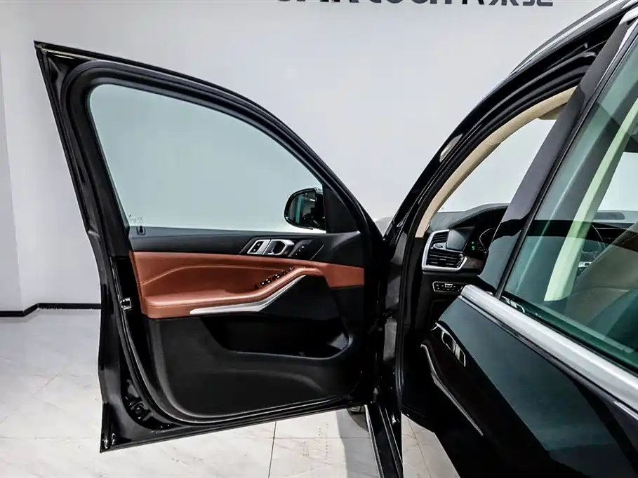 BMW X5 (Import) 2020 xDrive30i M Sport Package фото 8