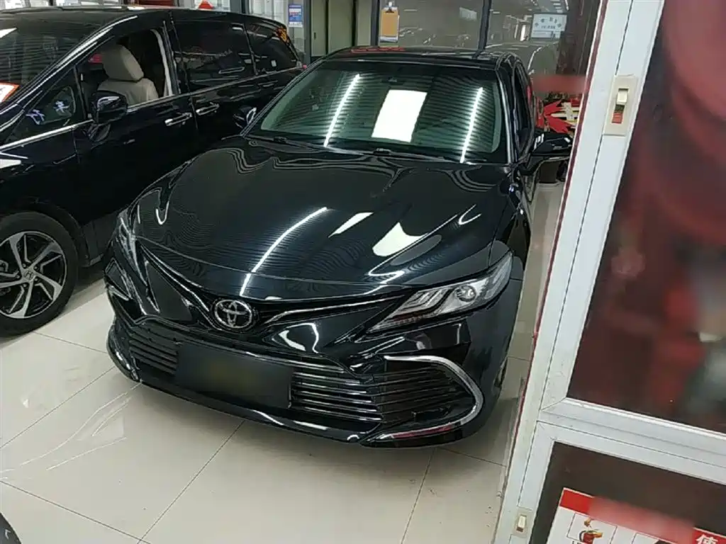 Toyota Camry 2021 2.0G Luxury Edition фото 2