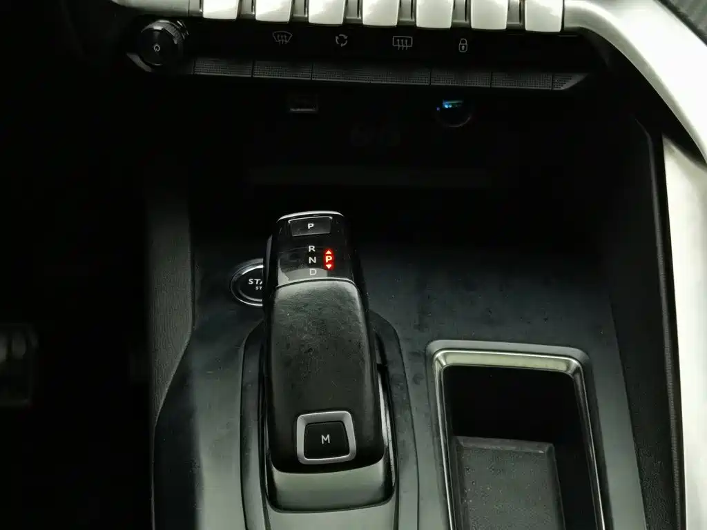 صورة 13 - Peugeot 4008
