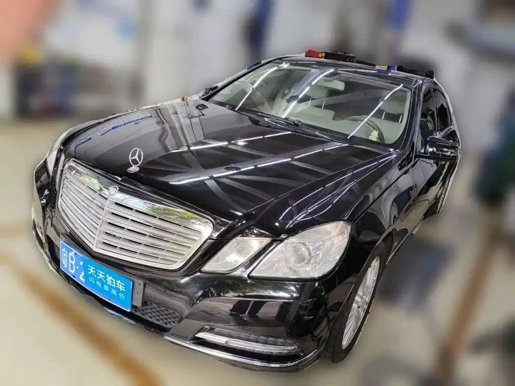 Фото 1 - Mercedes-Benz E-Class
