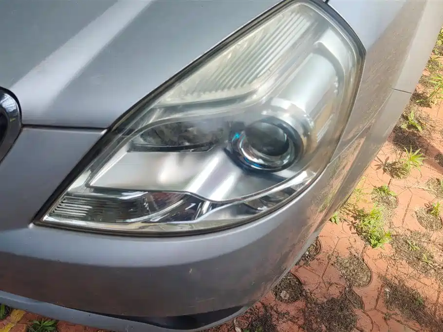 Buick Excelle 2013 1.5L Manual Classic Edition фото 5