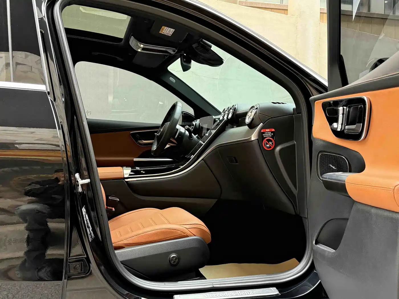 Mercedes-Benz GLC 2023 Facelift GLC 260 L 4MATIC Luxury 7-Seater фото 10