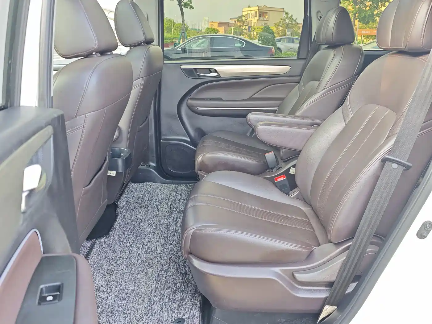 GAC Trumpchi Trumpchi M6 2019 270T Automatic Premium (7-seater) China V фото 15